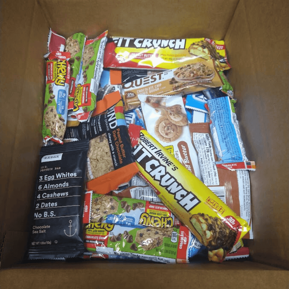 100 Item Snack Bar Variety Mix Box - BargainBoxed.com