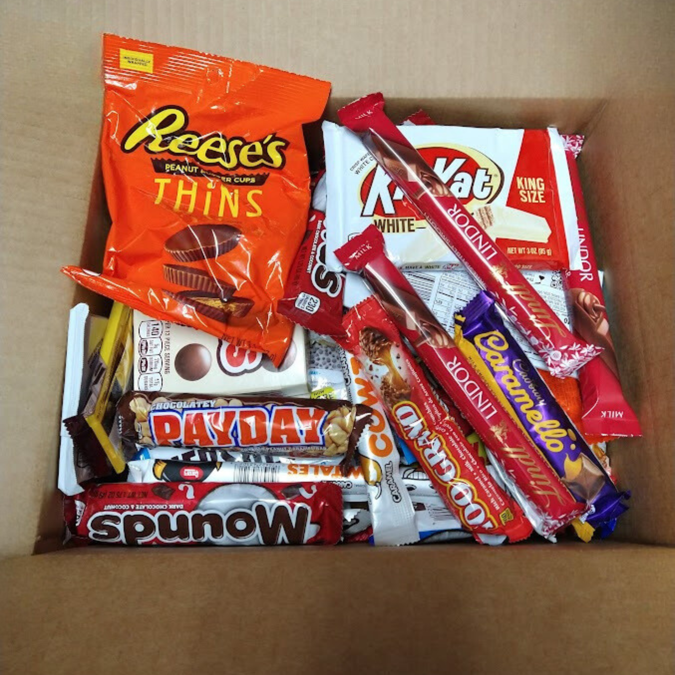 Chocolate & Candy Bar Variety Mix Bargain Box - 105 Items